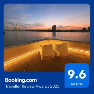 Riverfront houseChao phraya riverBaan Rimphraya