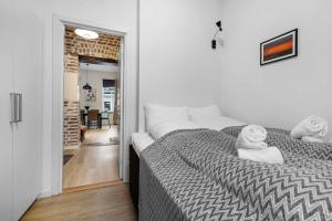 DINBNB Apartments l Stylish Apartment - Fireplace & Fully Equipped