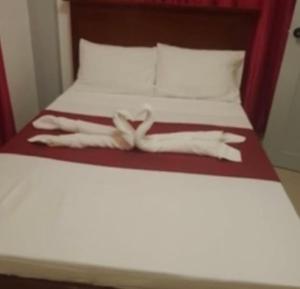 RRJJs TRANSIENT - A minute walk away from the beach