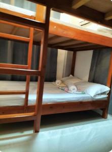 RRJJs TRANSIENT - A minute walk away from the beach