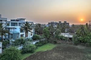 SaffronStays Skylight