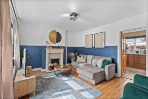 Winter Sale! Elegant House in the Heart of Windsor