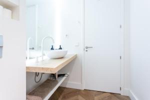 2- Hotel-style Duplex in Puerta del Sol - Central & Cozy