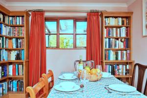 Finest Retreats - Cwmfron House