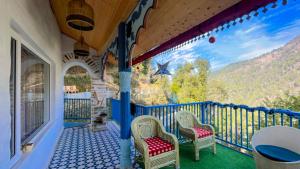 Family Room with Skydeck