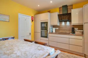 Finest Retreats - Beau View at Gadlys House