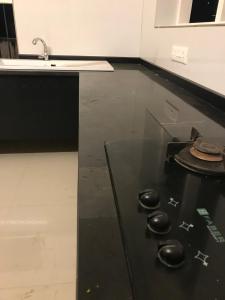 Spacious 3 bedroom - - heart of city - peaceful