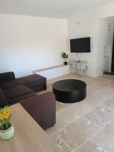 Appart La Garde - 拉加尔德阿代马