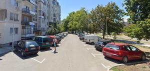 Cozy Apartment with FREE Parking