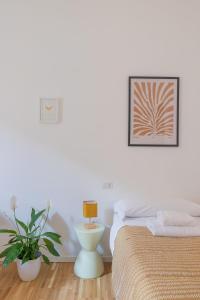 NOSTROMONDO San Cosimato Trastevere Place