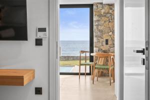 Evelmare Beachfront Apartments