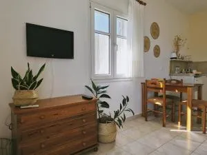 Lontza Studio's Peaceful and Secluded - Asproyerakáta