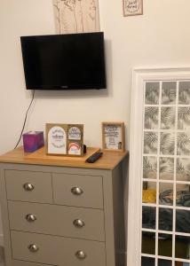 Peterborough City Center Near Healthcare Center One Bed apartment With Free Private Parking Contractors Locum Staff welcome