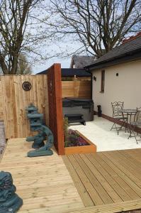 Country Guest House With Hot Tub