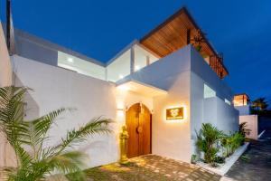 Villa Sunset Waters - 4hvězdičkové hotely ve městě Legian