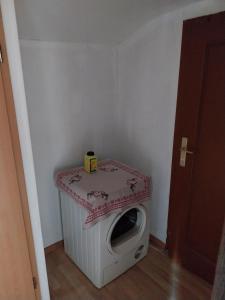 2 Zimmer Monteur- und Ferienwohnung mit kleinen Wintergarten