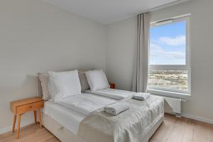 Horizon 169 - Sea View by Grand Apartments