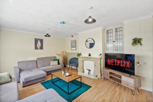 Beautiful Boutique Derbyshire Abode - Games room