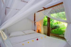 Temple Retreat Rumah Cantik