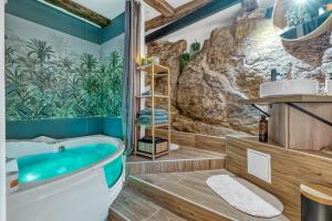 Secret room jacuzzi vieille ville Annecy