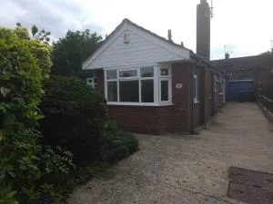 Pet Friendly - 2 Bedrooms - 4 Guests - Parking - Wervin