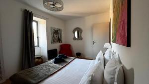 Hyper Centre Cité Médiévale Sarlat Appart entier 2 chambres pour 4 personnes "La Salamandre"