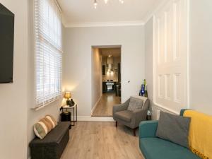 Central Gem Plush Beds -Walk to Attractions - Pass the Keys