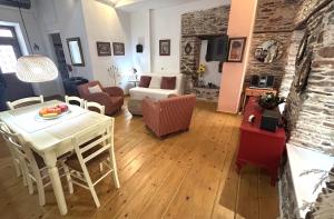 Traditional wood and stone Villa