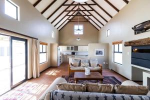 Barking Beach Cottage Jacobsbaai - Pet Friendly