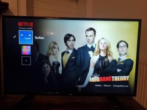 Central location - 3 BR Spacious Townhouse - WiFi - Netflix