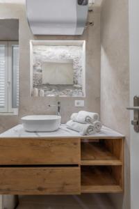 InMotion Luxury Rooms