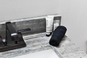 Elmwood Park Retreat Renovated 3 Bed 2 Bath DT