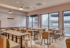 Hotels B&B HOTEL Bordeaux Bassins a flot : photos des chambres
