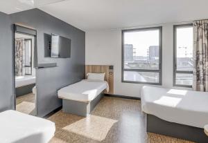 Hotels B&B HOTEL Bordeaux Bassins a flot : photos des chambres