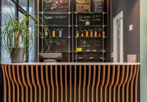 Hotels B&B HOTEL Bordeaux Bassins a flot : photos des chambres