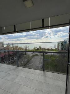 Ini Apartment Lake and Sea View Iaki