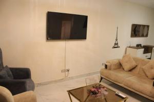 شقة فى الرحاب امام Gate way