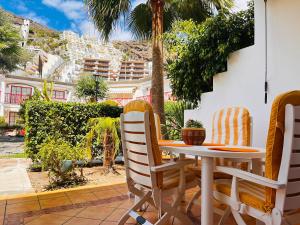 Playa del Cura - Beachside Retreat