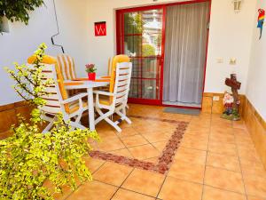 Playa del Cura - Beachside Retreat