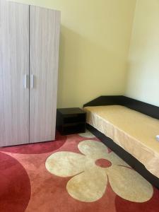 Hostel Rayska Yabalka