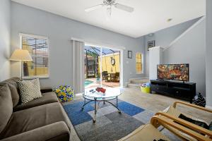 Encantada Resort 10 minutes to Disney w Pool