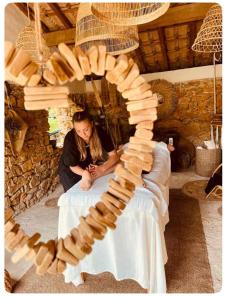 B&B / Chambres d'hotes Authentique bergerie en pierre avec jacuzzi piscine et massages La grange des amoureux : photos des chambres