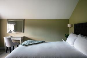 Classic Double Room room in The Devonshire Fell Hotel