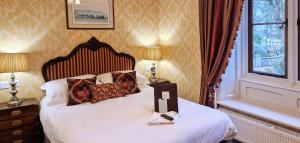 Double Room Ground floor room in Parc-Le-Breos House
