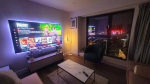 Cozy 1BR Skyline City Centre Haven