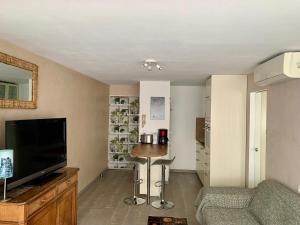 Appartement centre-ville du Lavandou 350 m de la plage