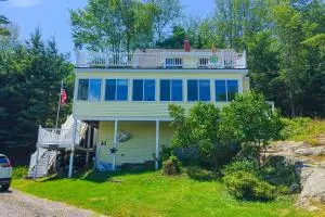 Five Islands Escape - Hendricks Harbor