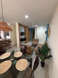 Refugio junto al mar en el Cabrero