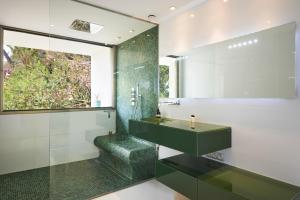 Cannes - Modern villa with 180° sea view