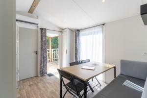 Maisons de vacances Mobilhome Malaga Clim Trio : photos des chambres